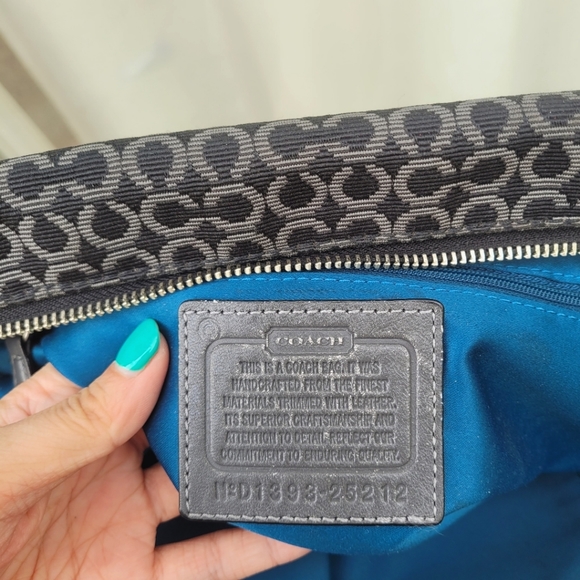 Vintage Coach grey purse - Picture 6 of 7